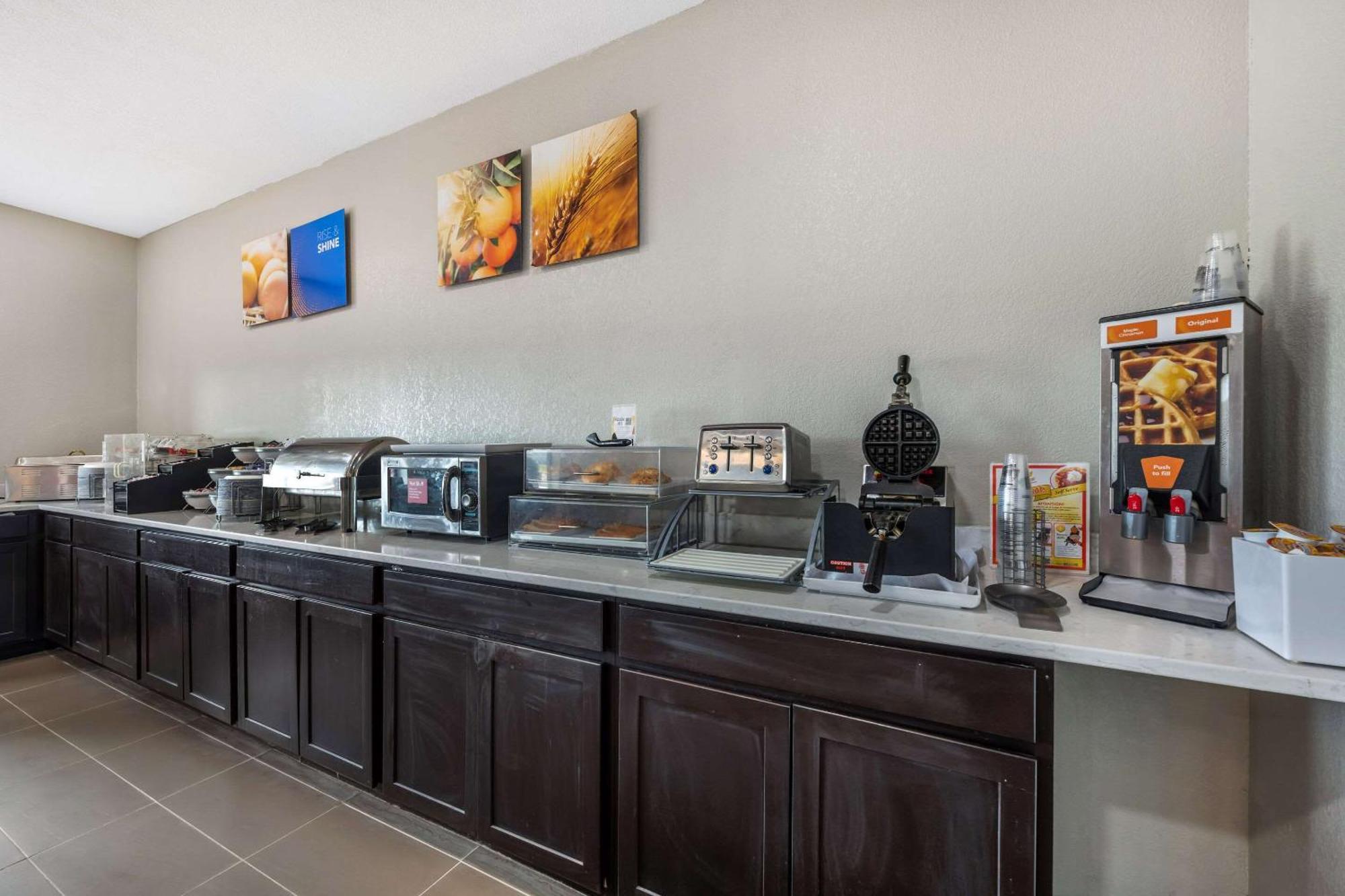 Comfort Suites Omaha East-Council Bluffs Exteriör bild